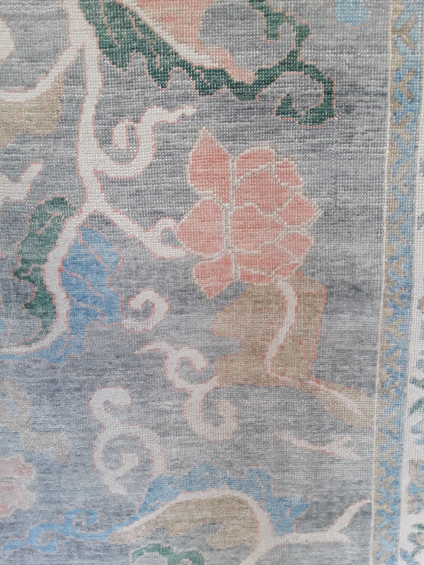 Handwoven Floral Wool Uşak Rug