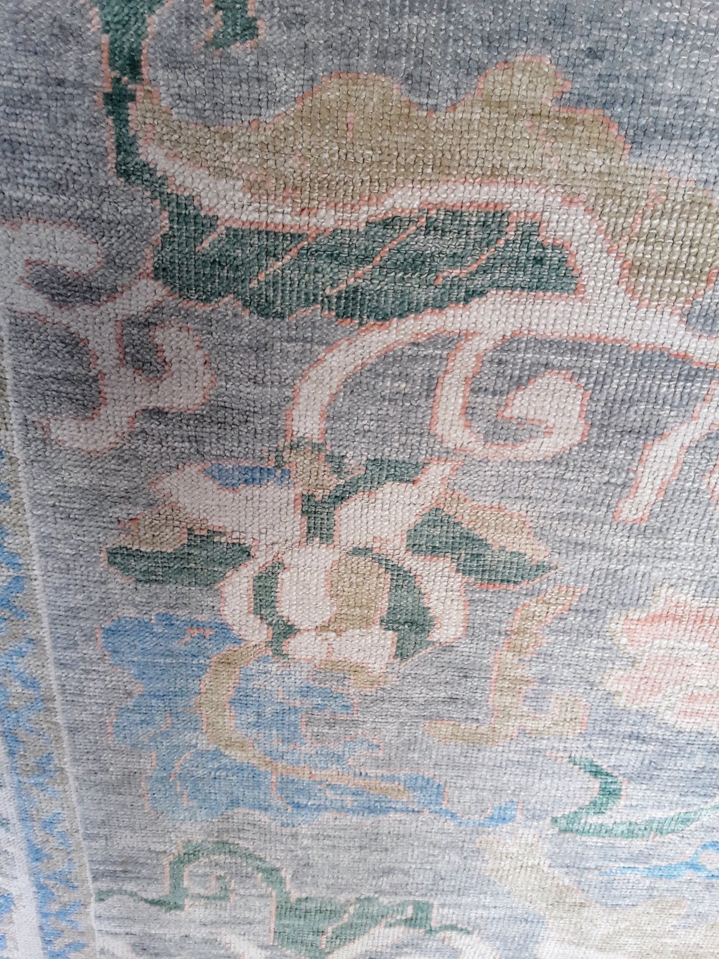 Handwoven Floral Wool Uşak Rug