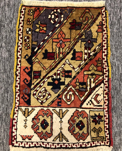 Anadol Handwoven Carpet Design