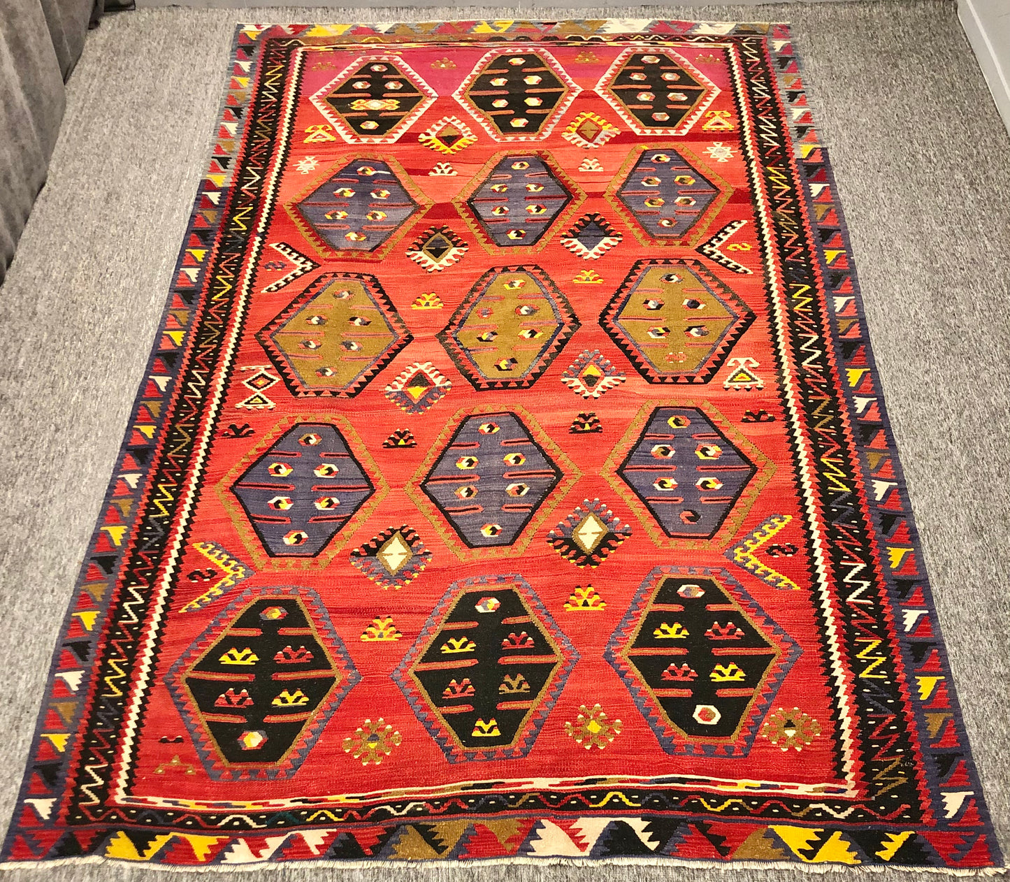 Anatolian Sarkısla Kilim