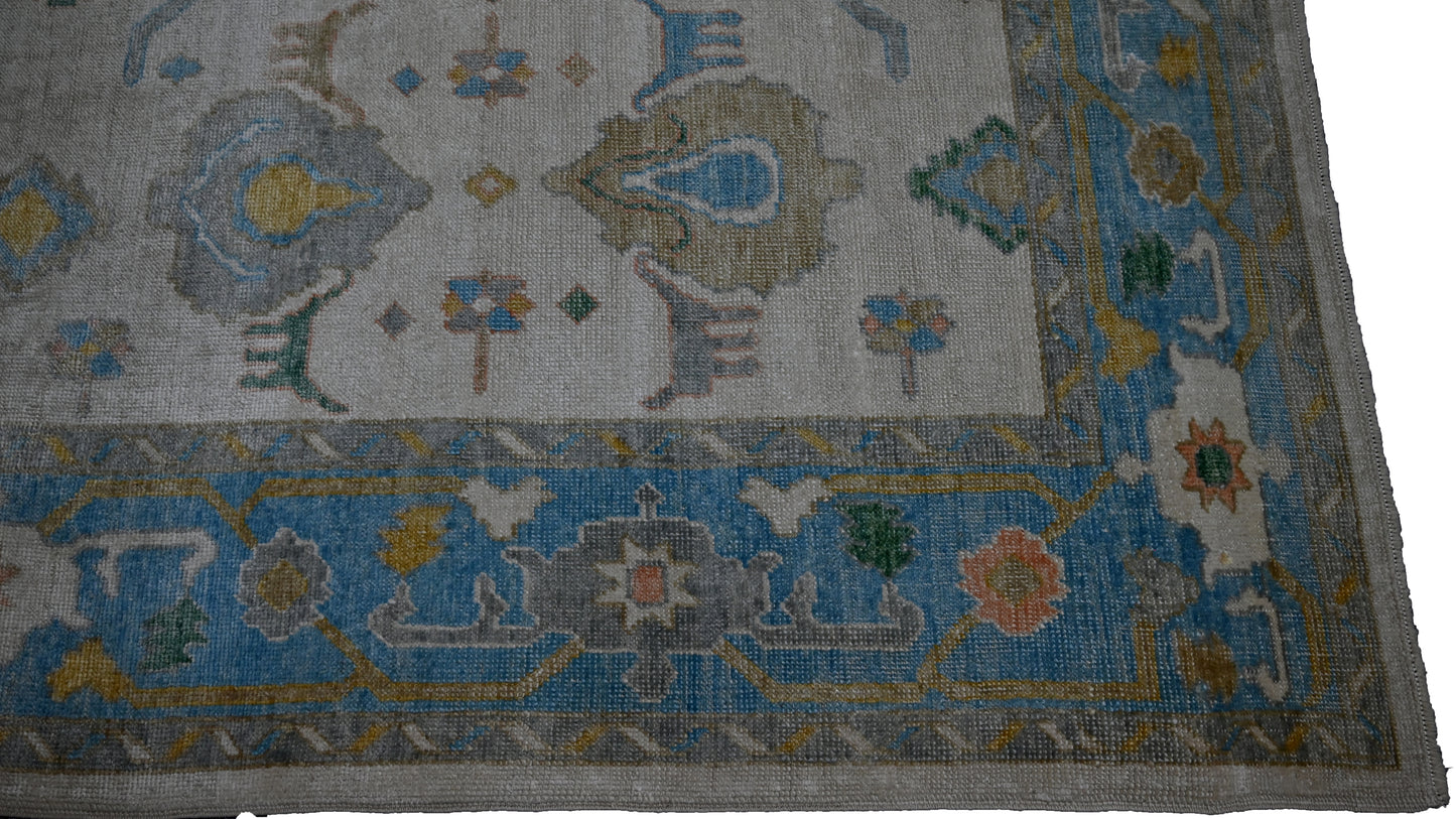 Handwoven Wool Anatolian Uşak Rug with Animal Figures